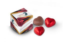Boîte avec 3 cœurs en chocolat