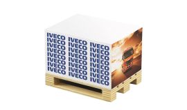 Blocs cubes sur palette